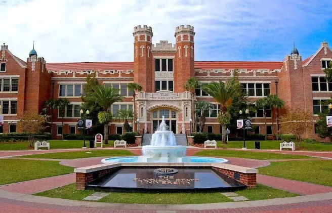 投資回報(bào)最高的美國大學(xué)TOP10,UCLA和UNC都能碾壓哈佛？
